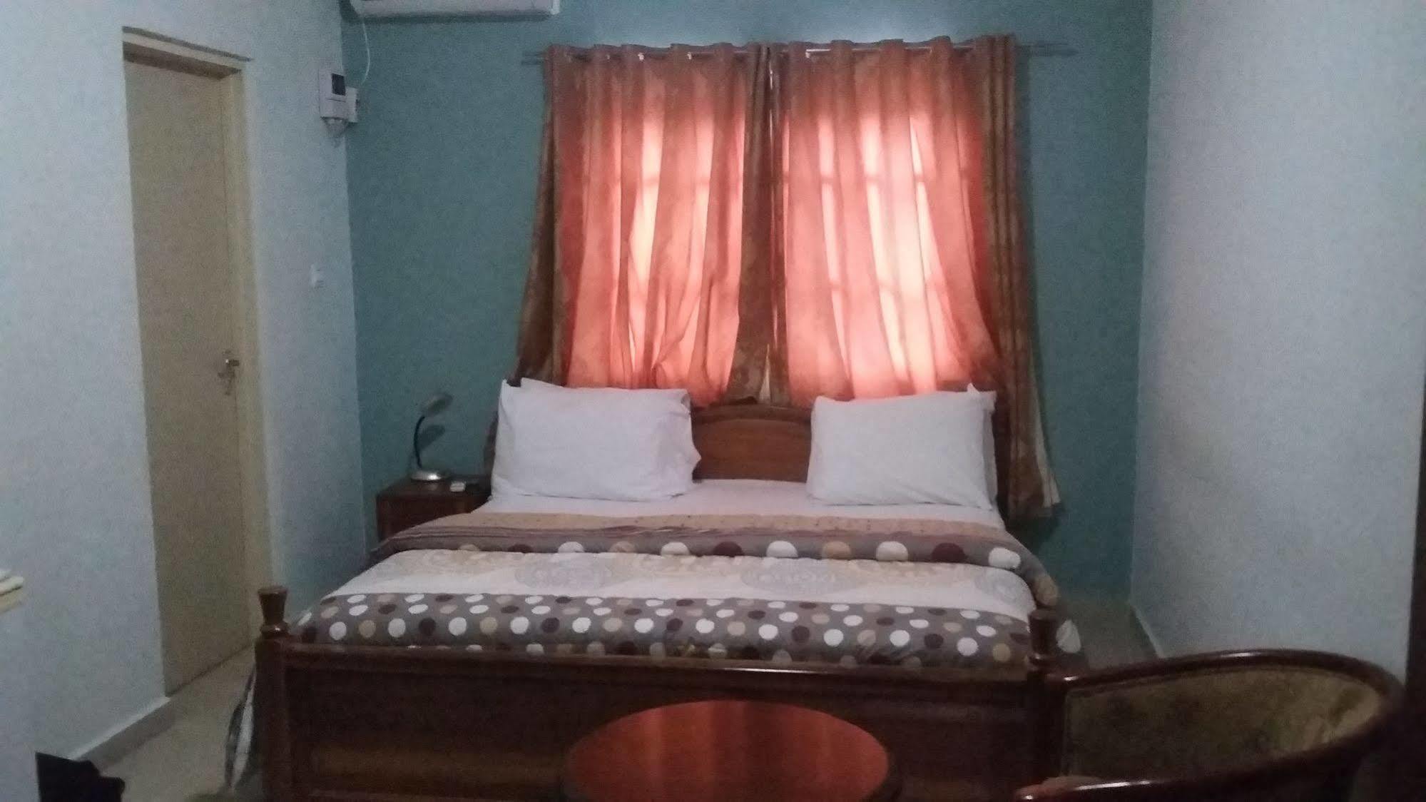 Bella Luxury Hotel Accra Exterior photo